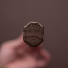 Cargar imagen en el visor de la galería, Cuchillo Wa-Petty Sazanami Damasco VG10 con mango de nogal