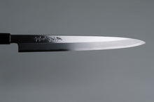 Cargar imagen en el visor de la galería, Cuchillo Kasumi Yanagiba Acero Blanco #2 con Mango Suri-Urushi Negro, Saya Urushi Negra incluida