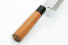 Cargar imagen en el visor de la galería, A yew handle adds reliability to this traditional Japanese knife, giving it longevity and quality.