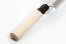 이미지를 갤러리 뷰어에로드, With a light, long wooden handle, this yanagiba knife is easy to use and grip.