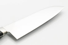 Cargar imagen en el visor de la galería, Specialised heat treatment makes a knife that focuses on sharpness.