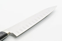 Cargar imagen en el visor de la galería, The dimples or Granton Edge help prevent food from sticking to the blade.