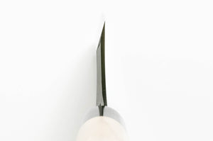 With a clear bevel for easy sharpening, the slightly concave back also helps to let the knife move through fish easily.