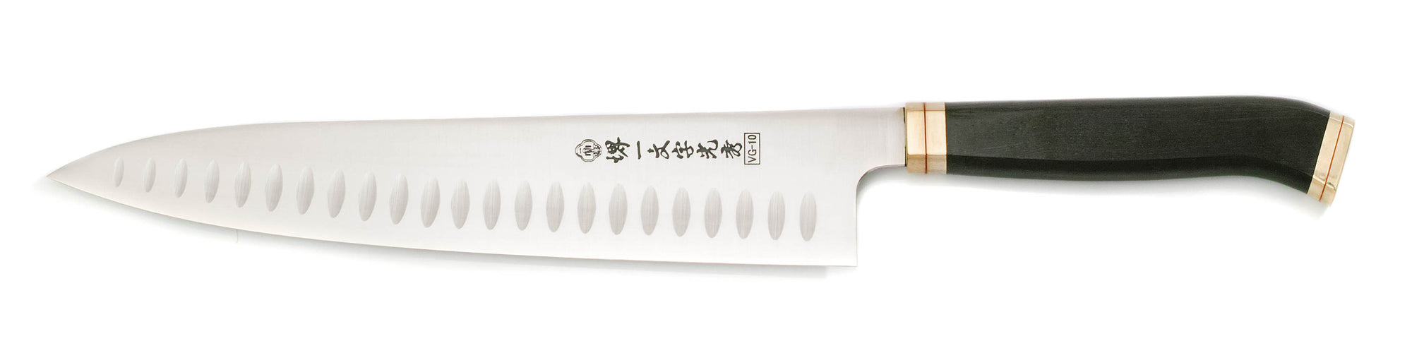 A special Wa-Gyuto with a curved handle shape.